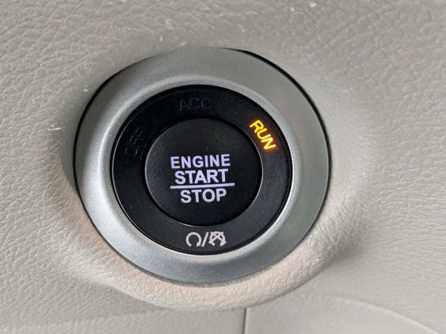 Used 2024 Chrysler Voyager LX image 23