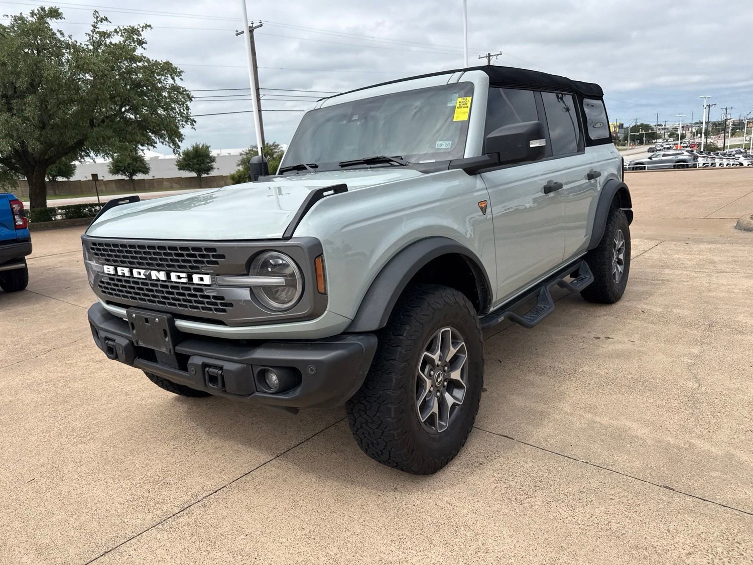 Used 2023 Ford Bronco Badlands AWD/4WD image 3