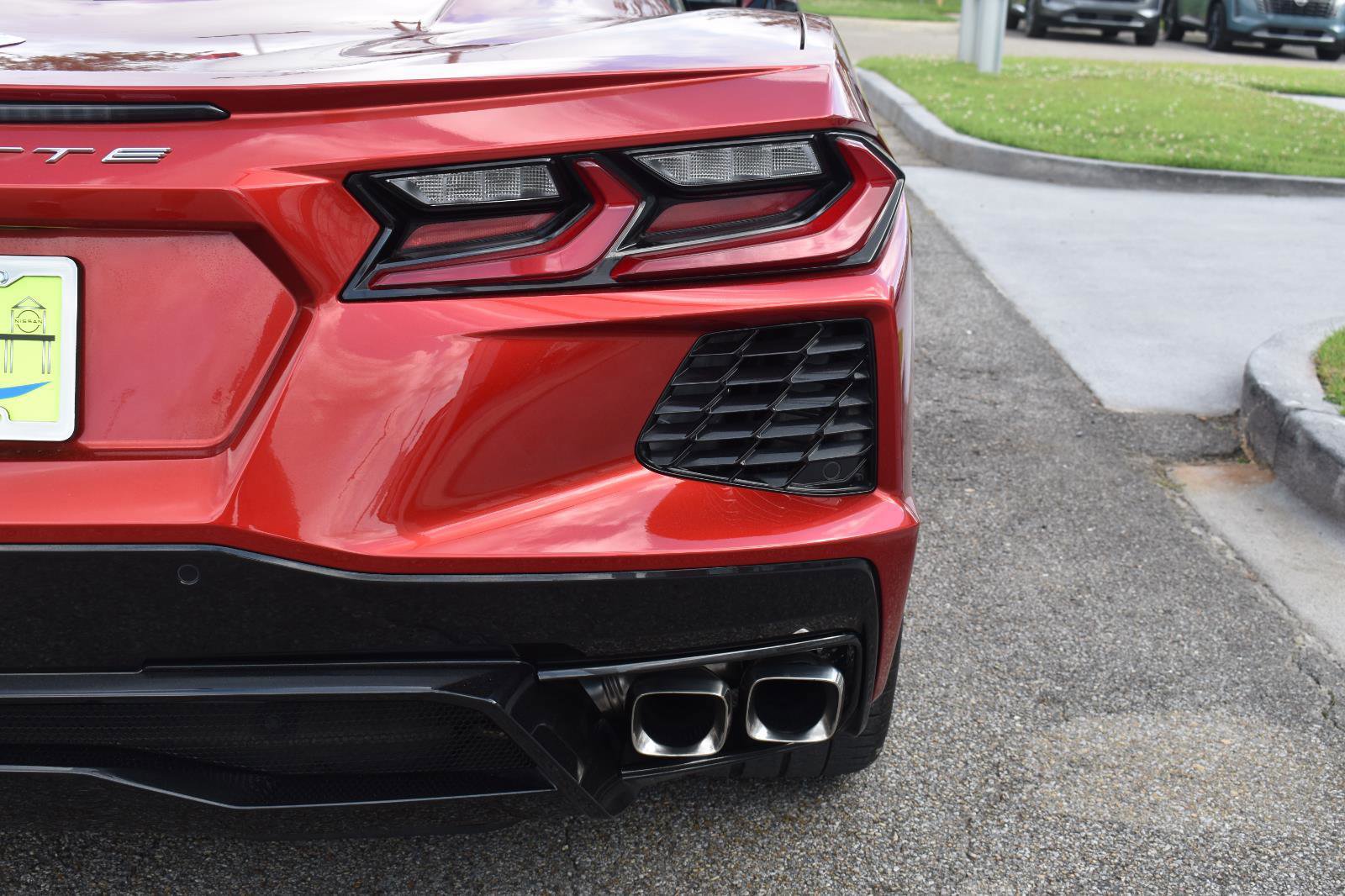Used 2021 Chevrolet Corvette Stingray Premium Cpe w/ Engine Appearance Package RWD image 9