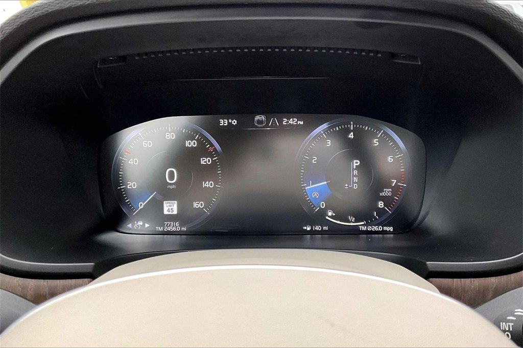 Used 2021 Volvo V90 T6 Cross Country image 12