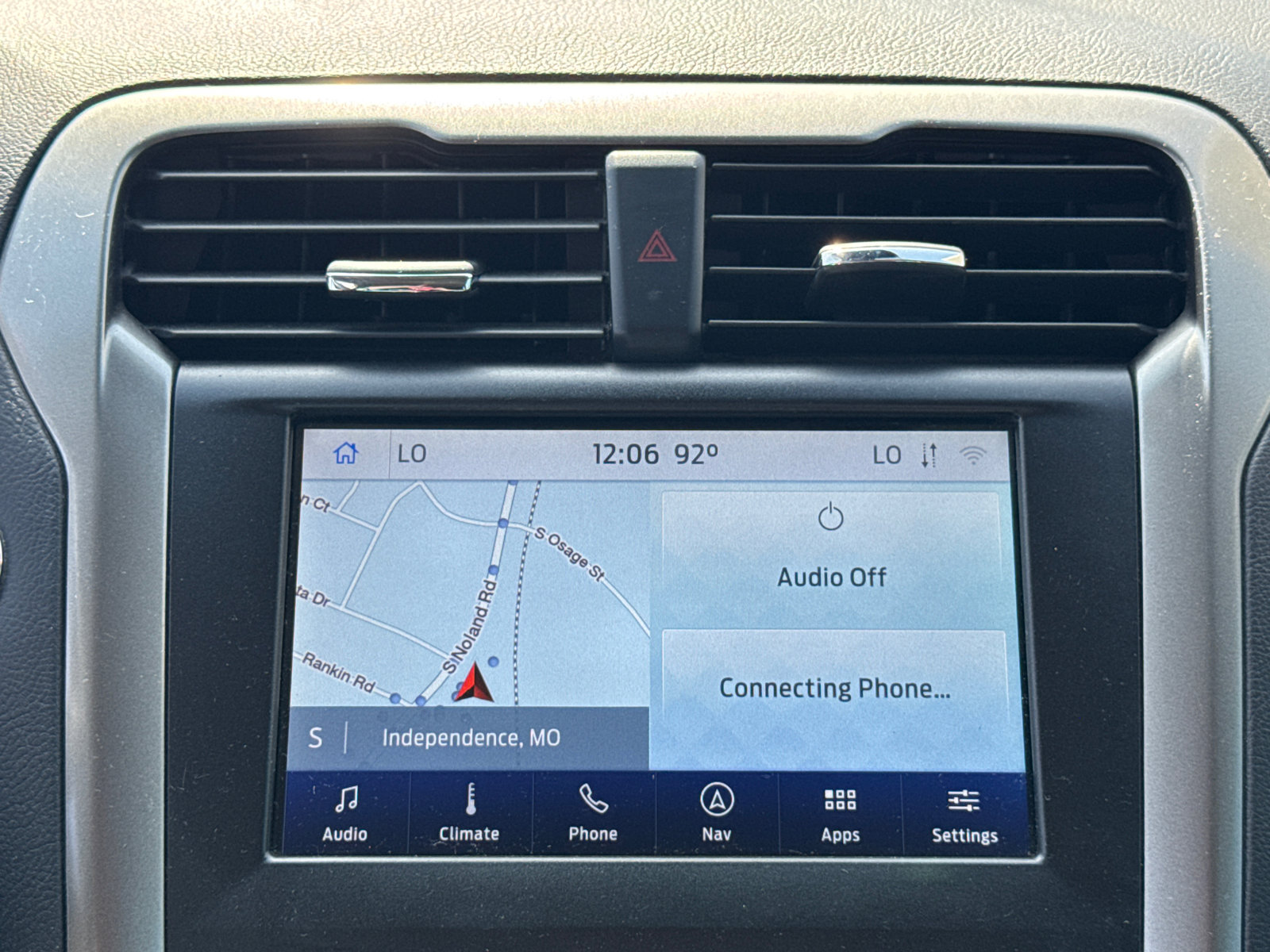 Used 2020 Ford Fusion SE image 11