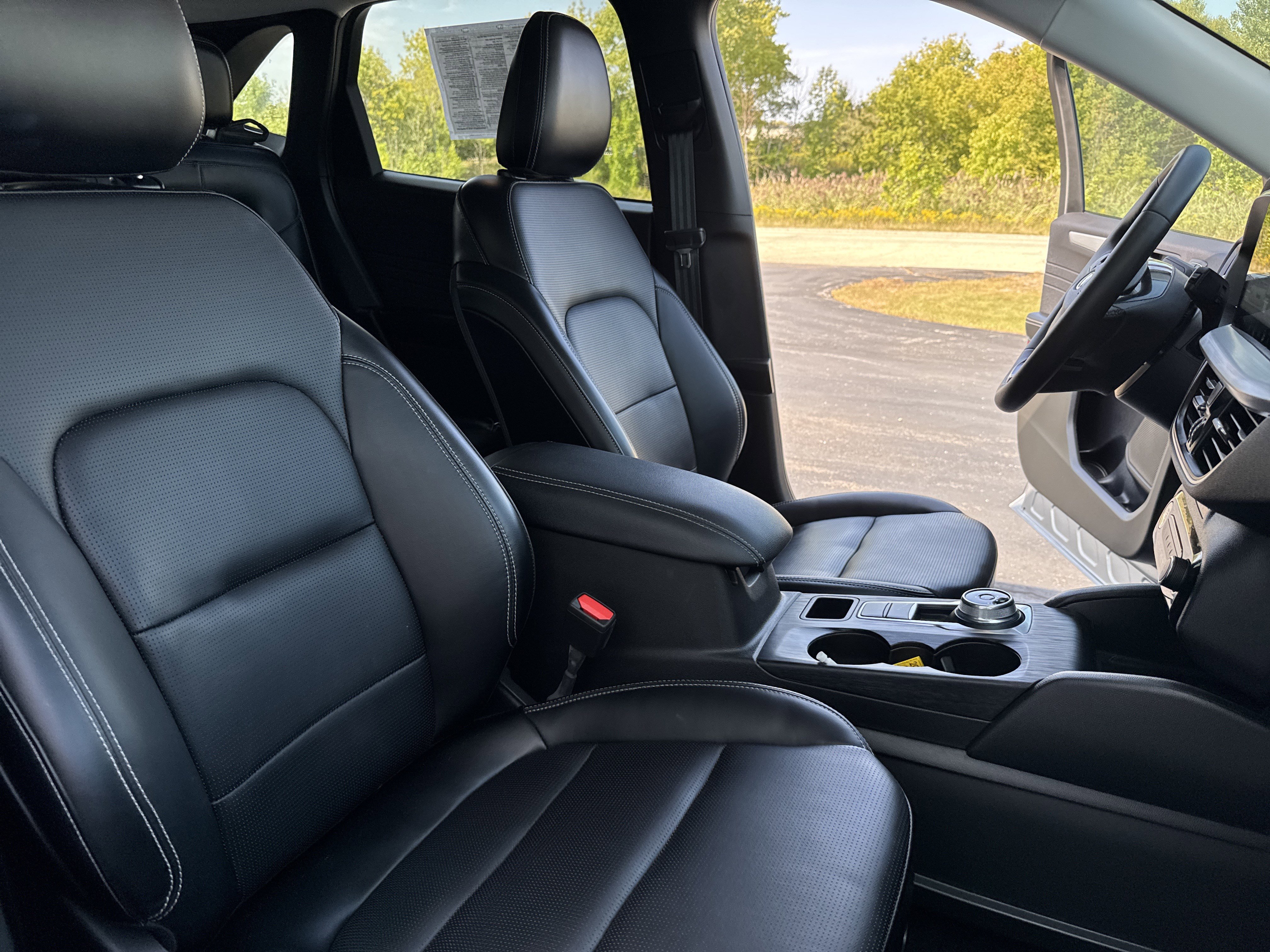 Used 2024 Ford Escape Platinum image 43