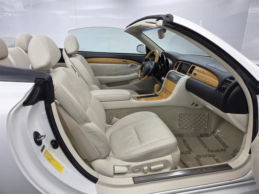 Used 2005 Lexus SC 430 Convertible image 52