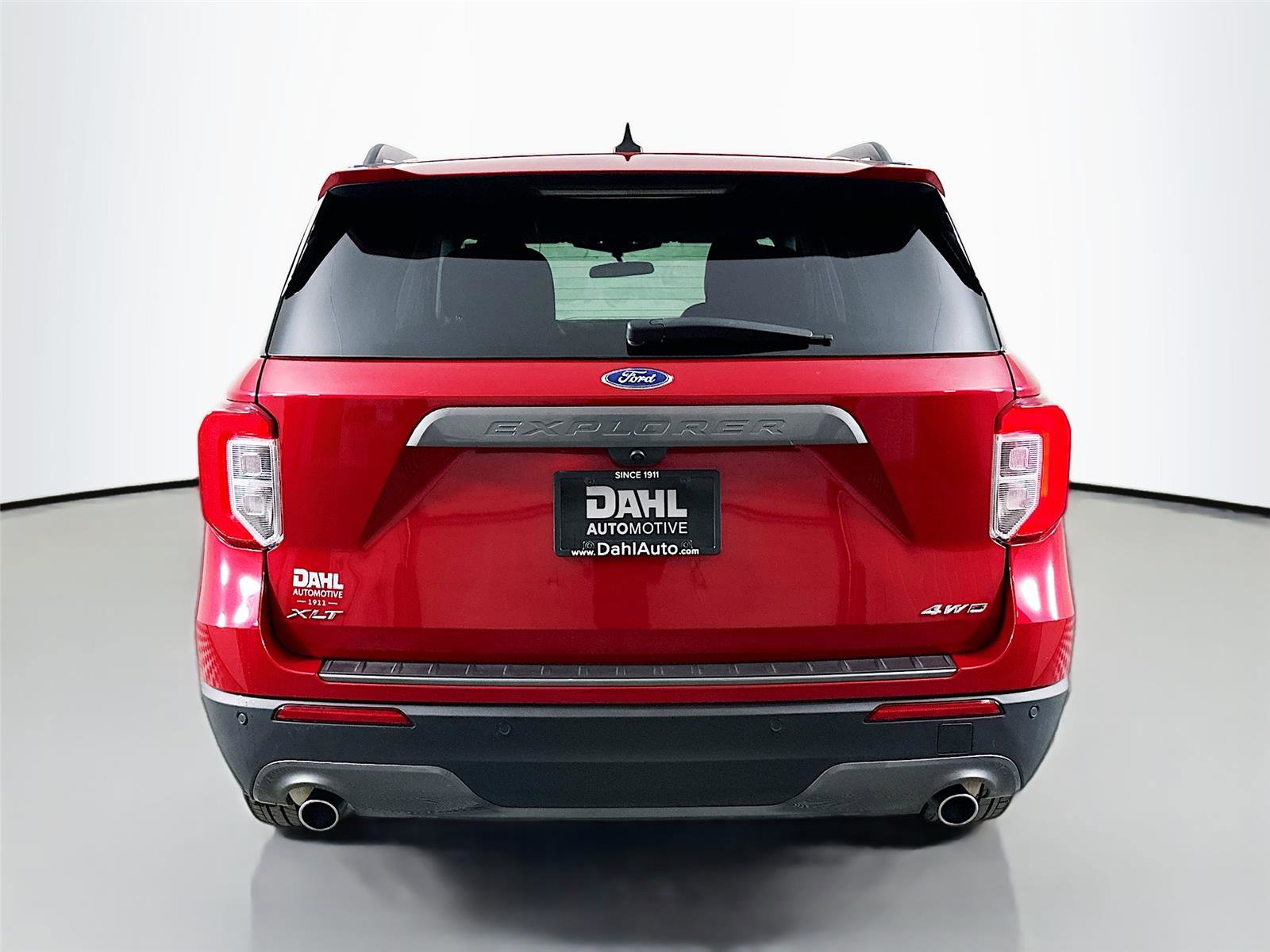 Used 2024 Ford Explorer XLT w/ Equipment Group 202A image 6