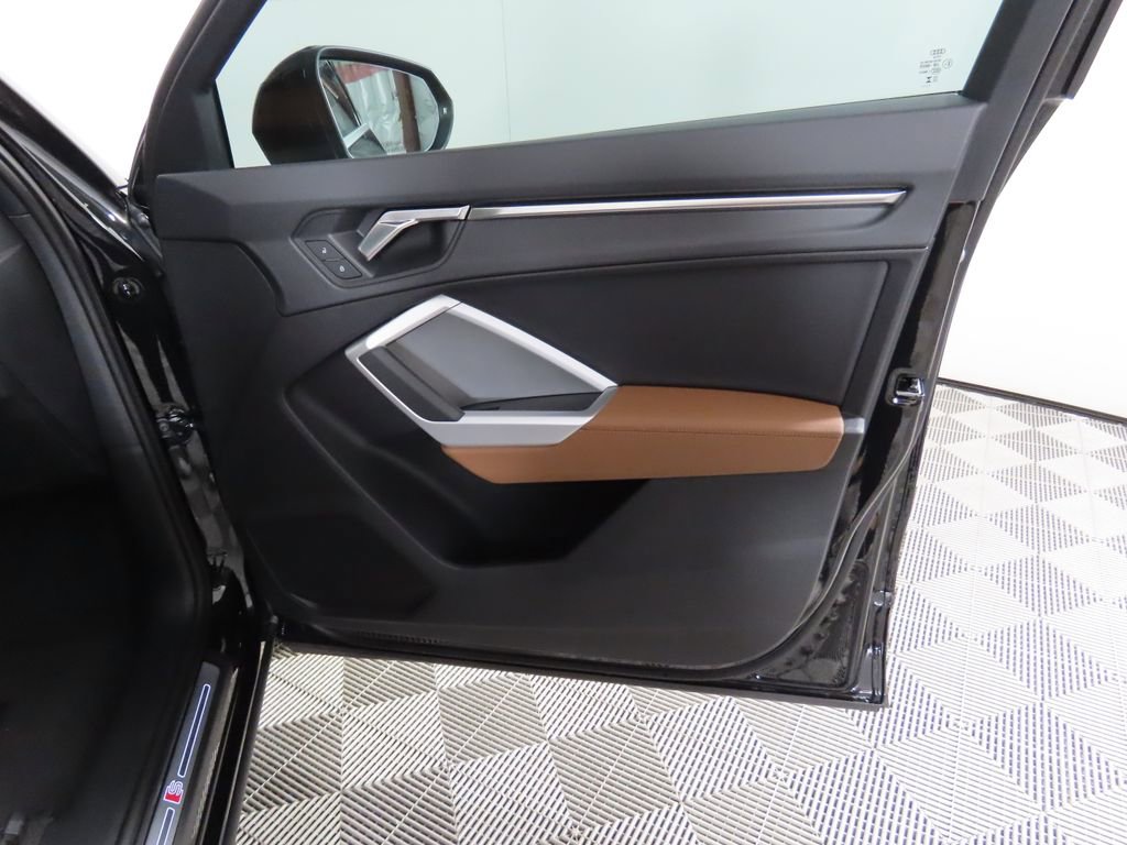 Certified 2025 Audi Q3 2.0T Premium w/ Convenience Package image 25