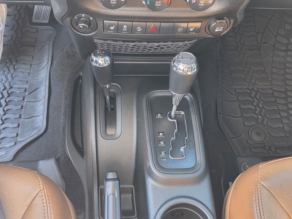 Used 2017 Jeep Wrangler Unlimited Sahara image 20