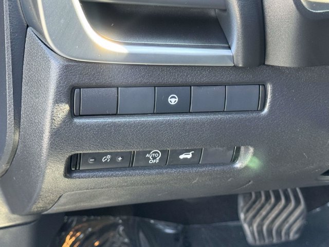 Used 2024 Nissan Rogue SV FWD image 22