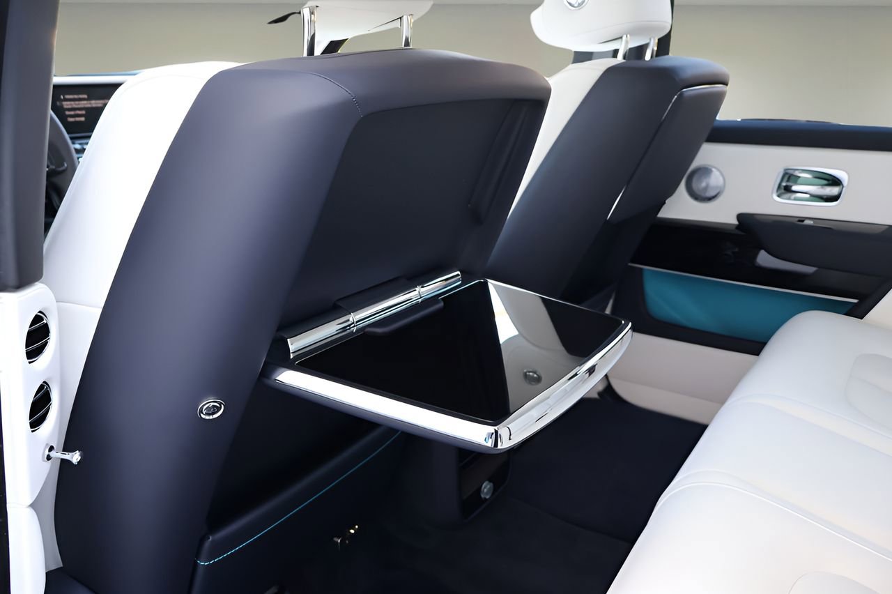 New 2026 Rolls-Royce Cullinan Black Badge AWD/4WD image 17