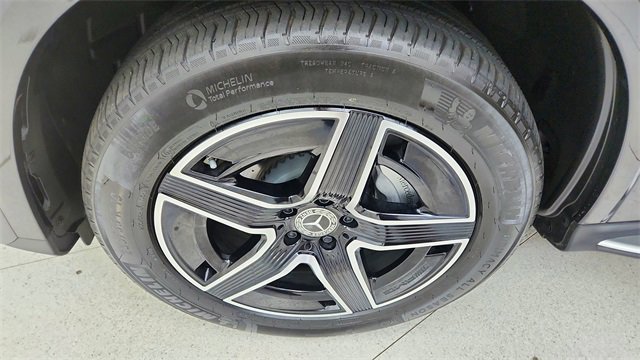 Used 2024 Mercedes-Benz GLC 300 4MATIC w/ AMG Line image 58