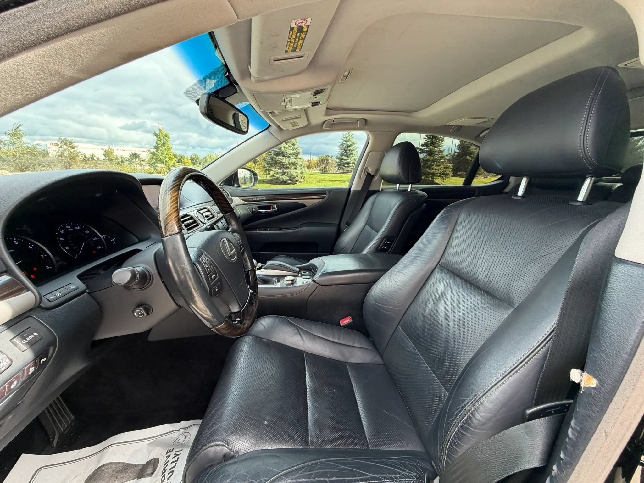 Used 2014 Lexus LS 460 w/ Comfort Package RWD image 14