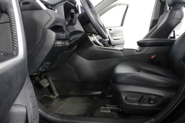 Used 2023 Toyota RAV4 XLE Premium image 18