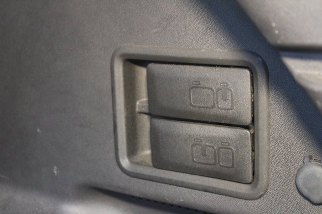 Used 2021 GMC Terrain SLE image 12