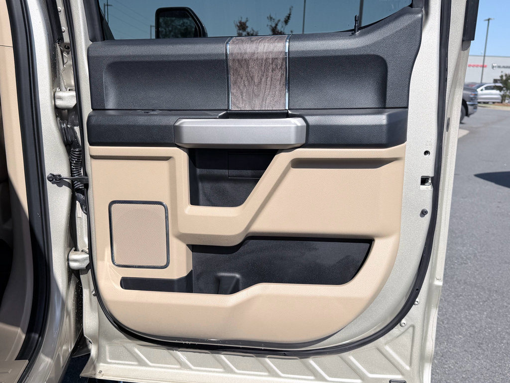 Used 2017 Ford F250 Lariat w/ Lariat Ultimate Package AWD/4WD image 35