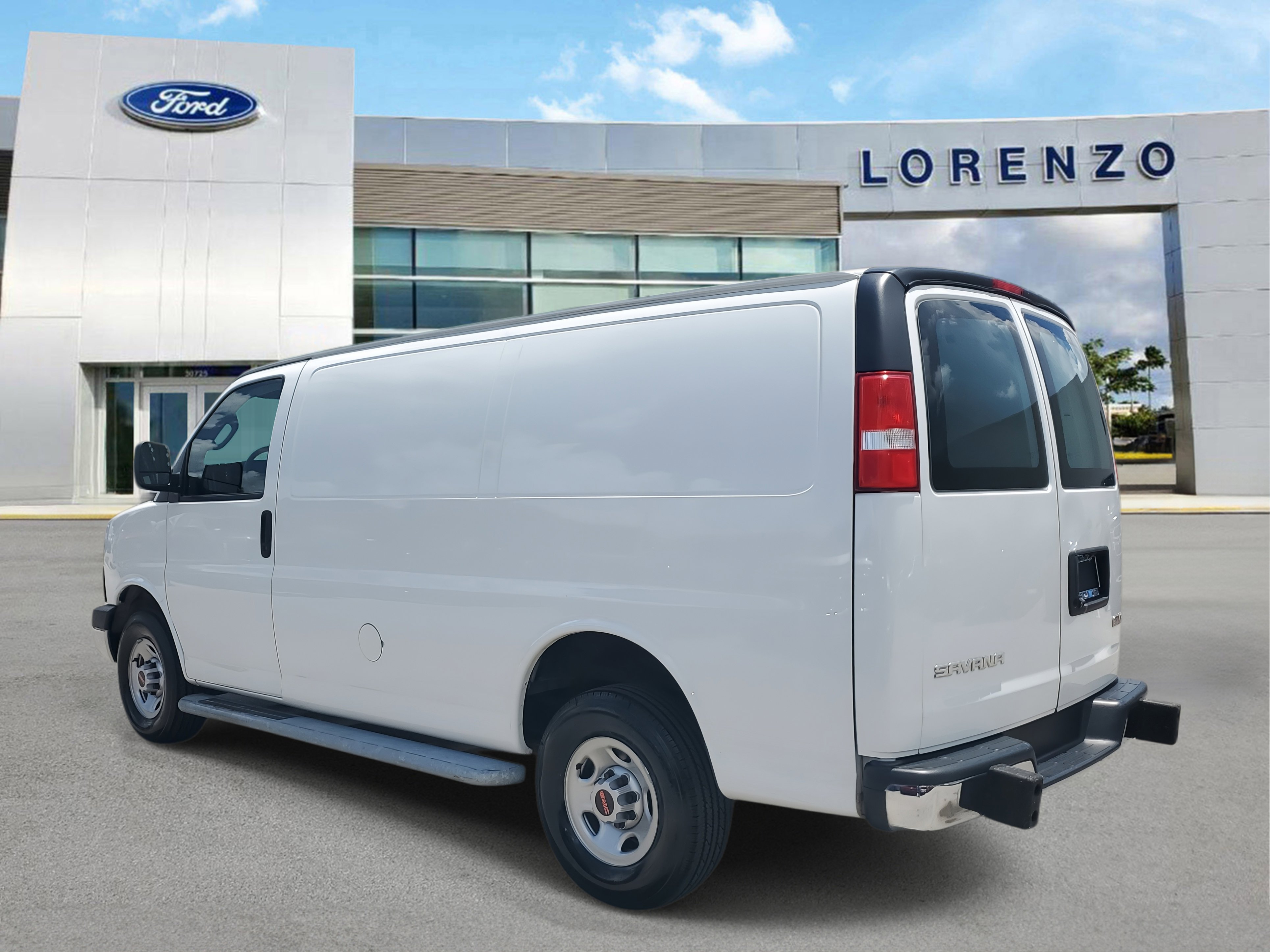 Used 2023 GMC Savana 2500 w/ Driver Convenience Package image 7