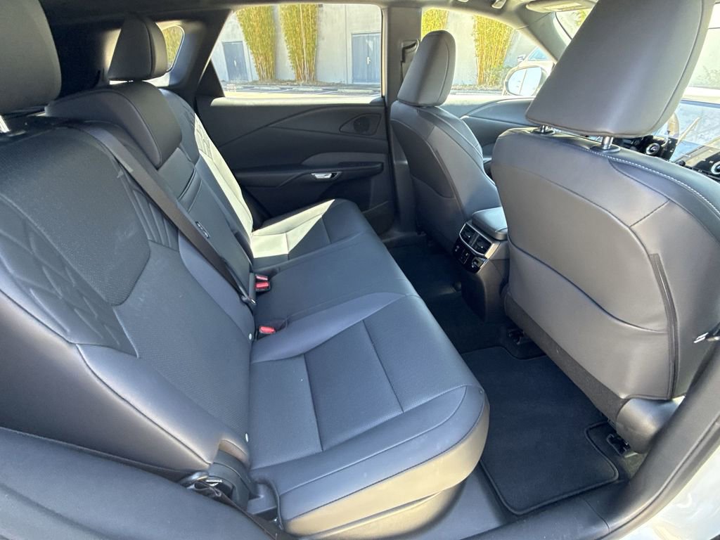 Used 2026 Lexus RX 350 Premium w/ Accessory Package (Z1) image 17