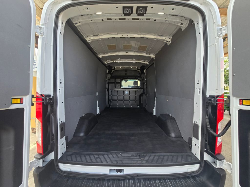 Used 2022 Ford E-Transit Medium Roof RWD image 41
