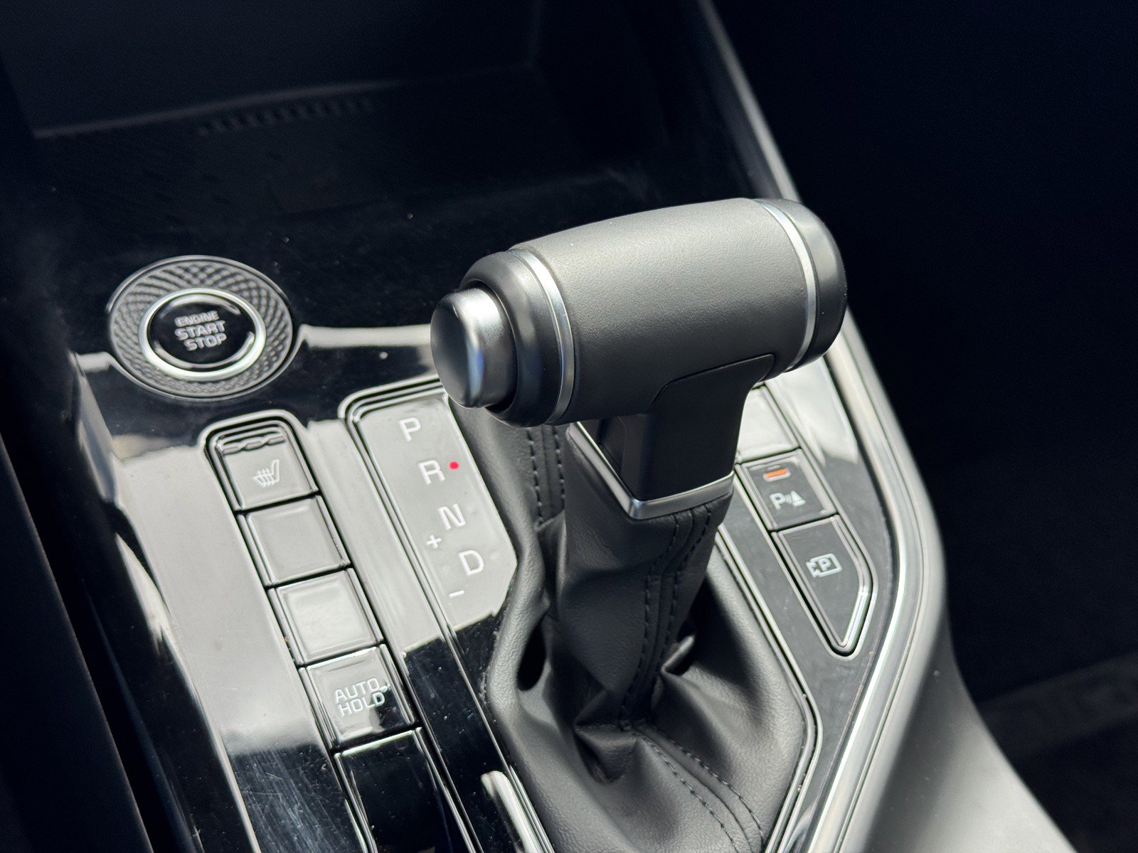 Used 2023 Kia Niro EX image 19