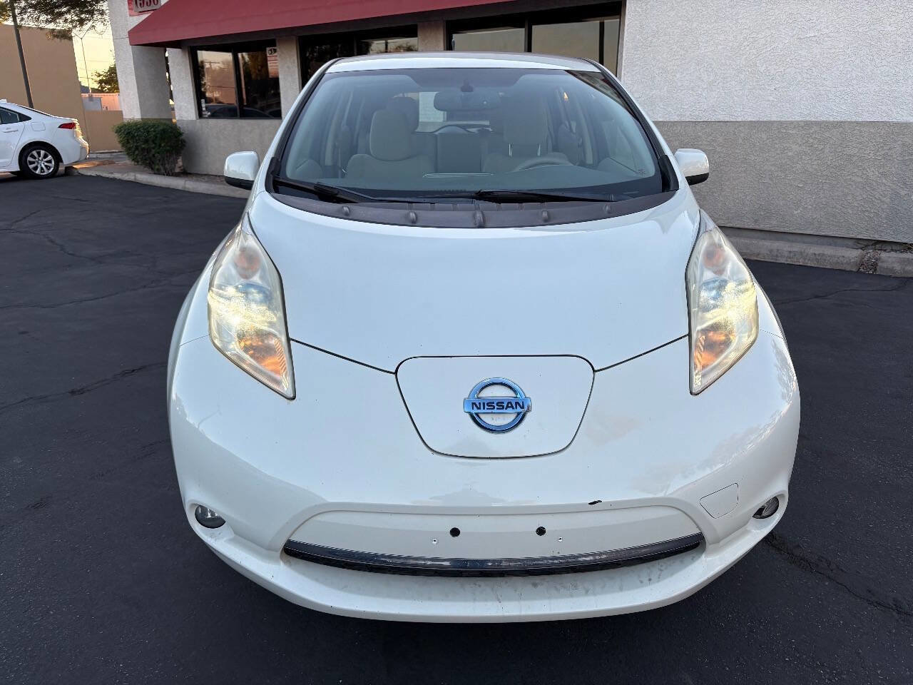 Used 2011 Nissan Leaf SL image 3