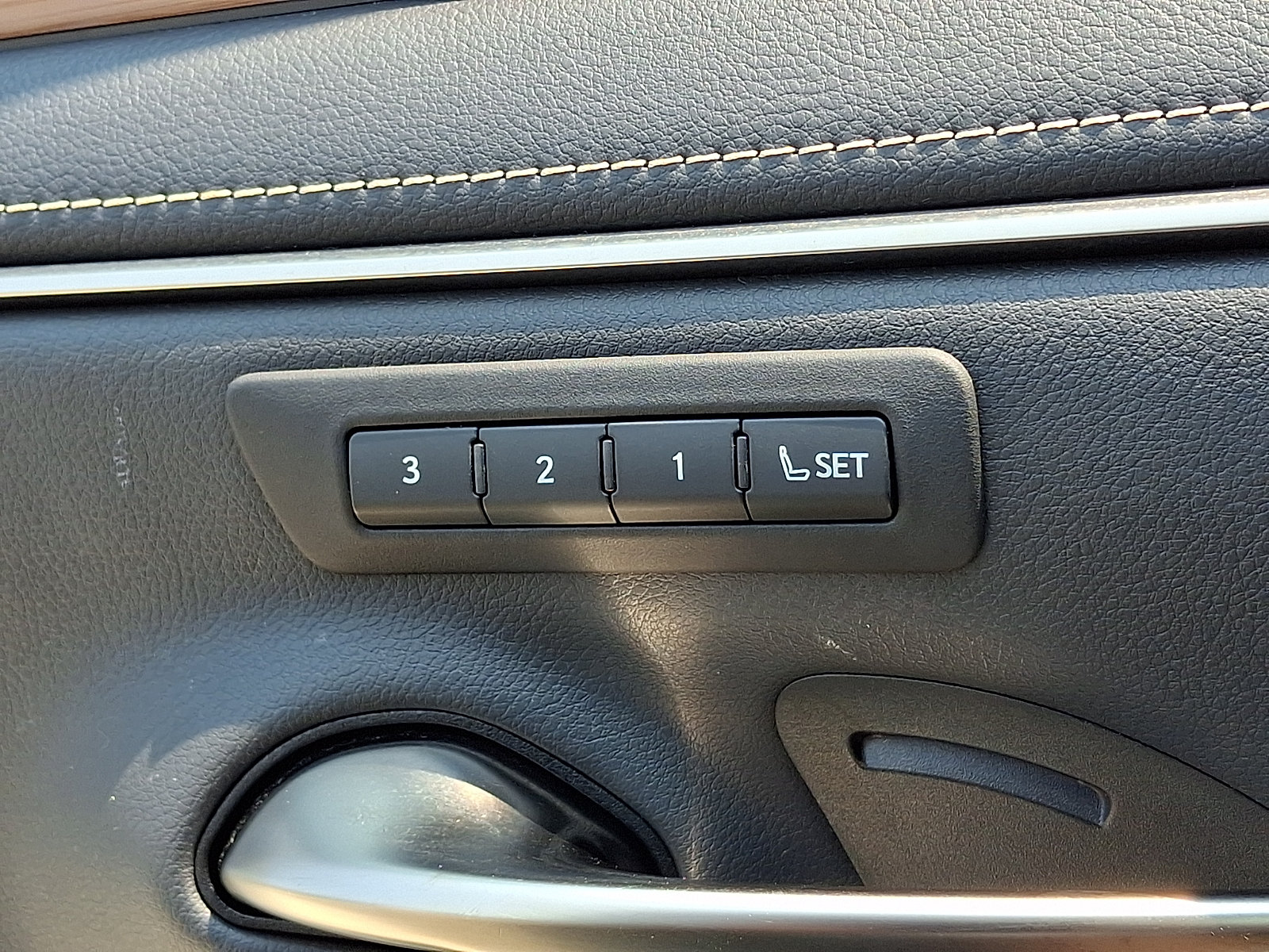 Used 2023 Lexus ES 250 w/ Premium Package AWD/4WD image 26