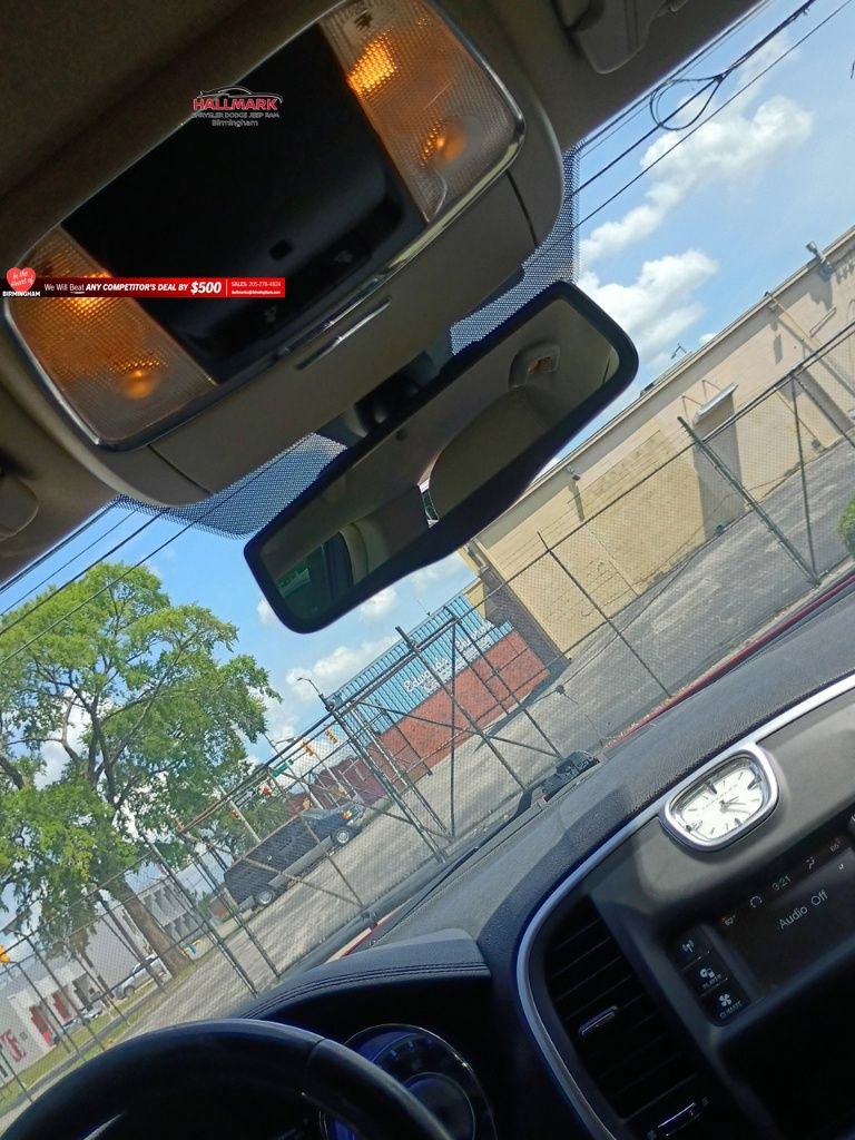 Used 2012 Chrysler 300 RWD image 14