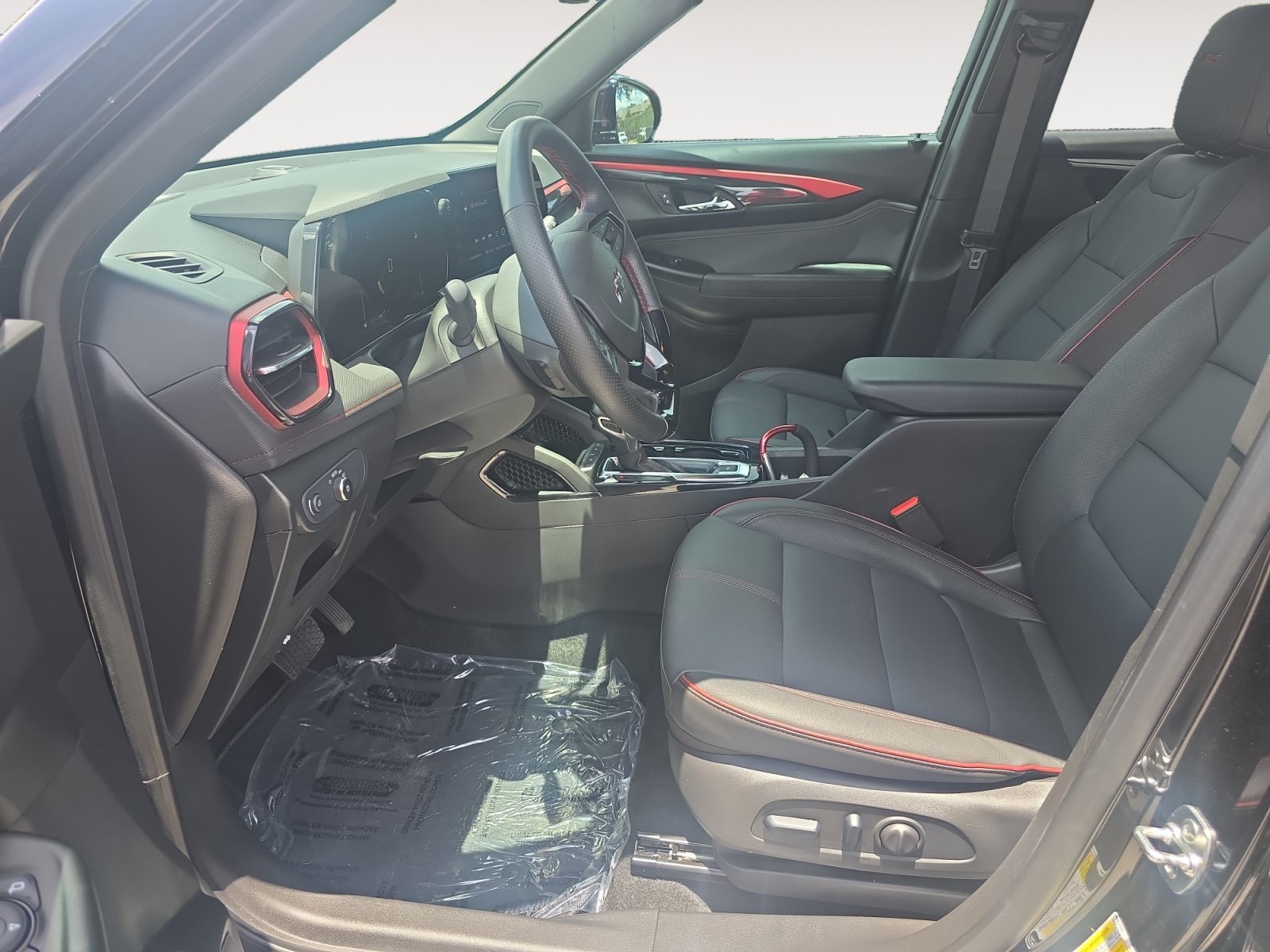Used 2025 Chevrolet TrailBlazer RS w/ Convenience Package AWD/4WD image 21