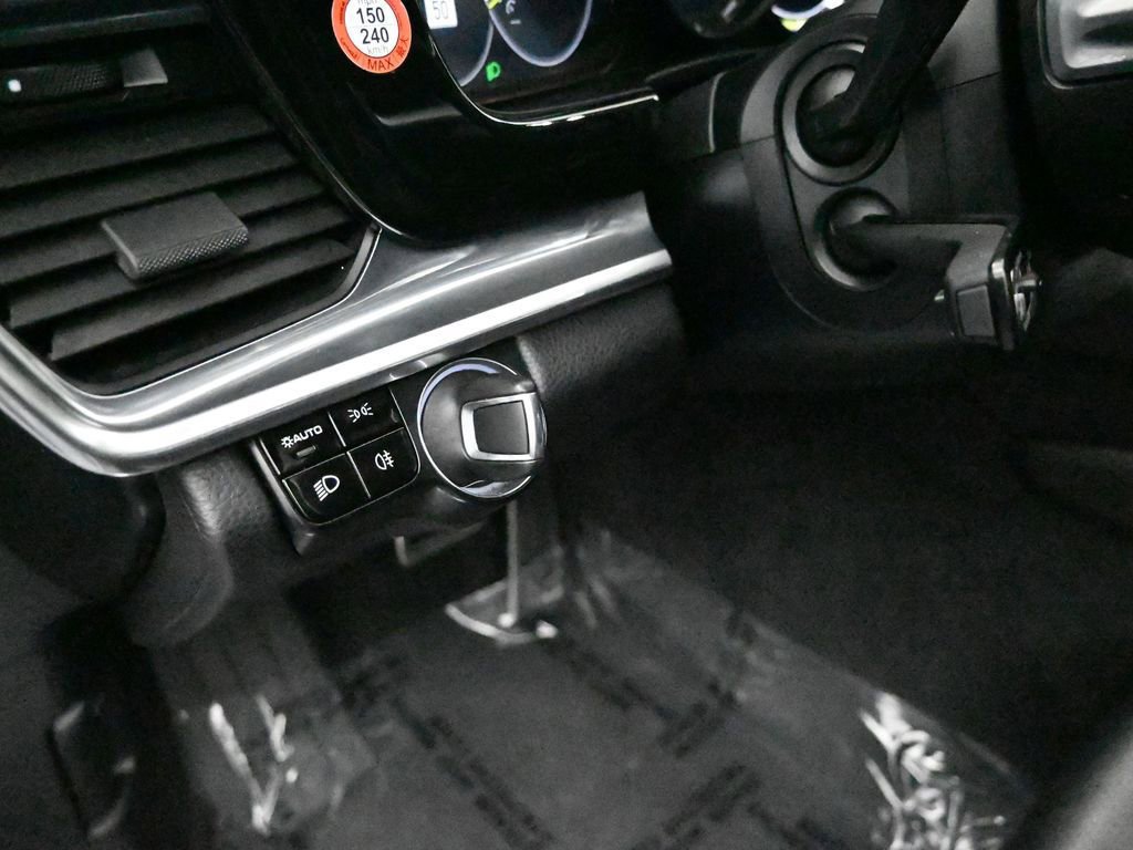 Used 2020 Porsche Panamera 4 image 37