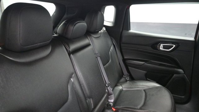 Used 2022 Jeep Compass Limited AWD/4WD image 12