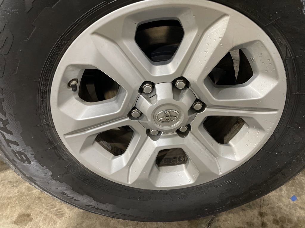 Used 2018 Toyota 4Runner SR5 image 9