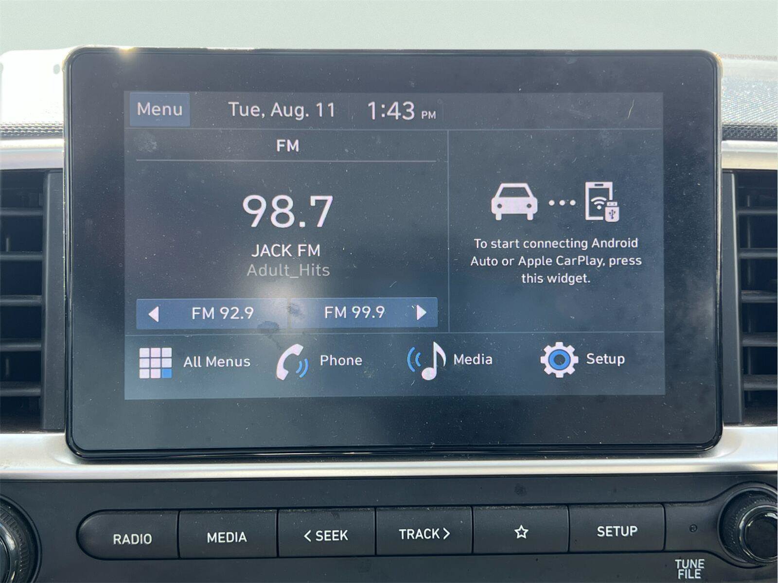 Used 2024 Hyundai Venue SEL FWD image 29