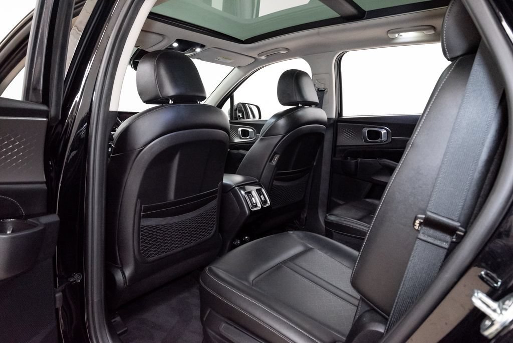 Used 2023 Kia Sorento SX AWD/4WD image 26