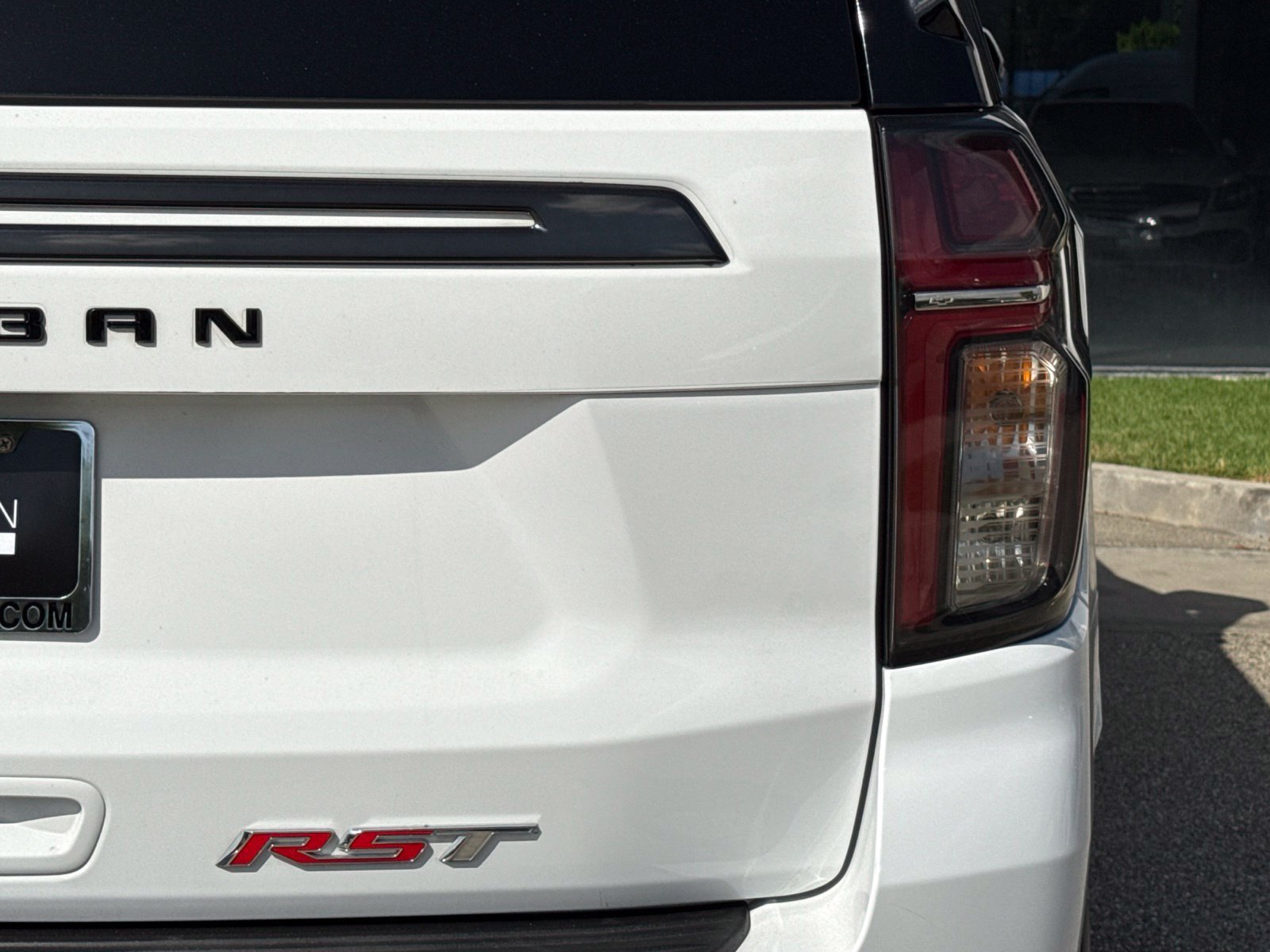 Used 2021 Chevrolet Suburban RST w/ Luxury Package AWD/4WD image 15
