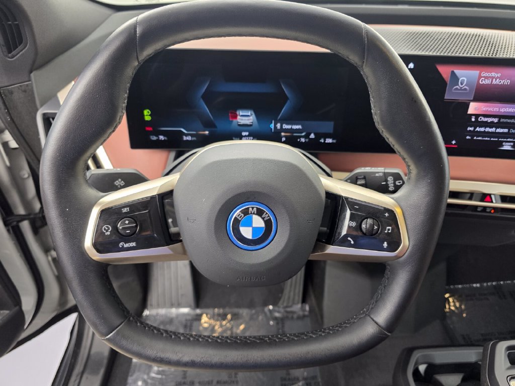 Certified 2022 BMW iX xDrive50 w/ Premium Package AWD/4WD image 18