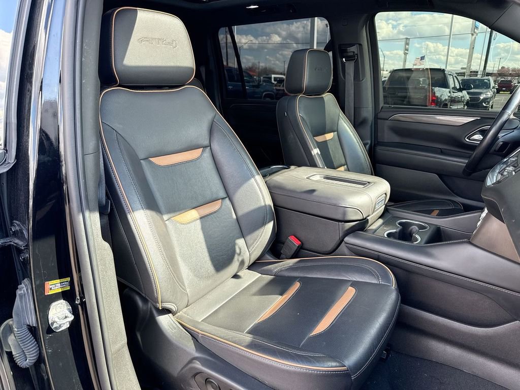 Used 2022 GMC Yukon XL AT4 AWD/4WD image 26
