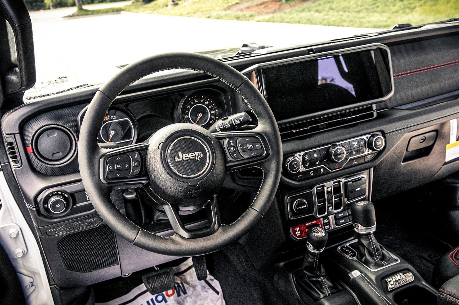 New 2026 Jeep Wrangler Unlimited Rubicon w/ Technology Group AWD/4WD image 33