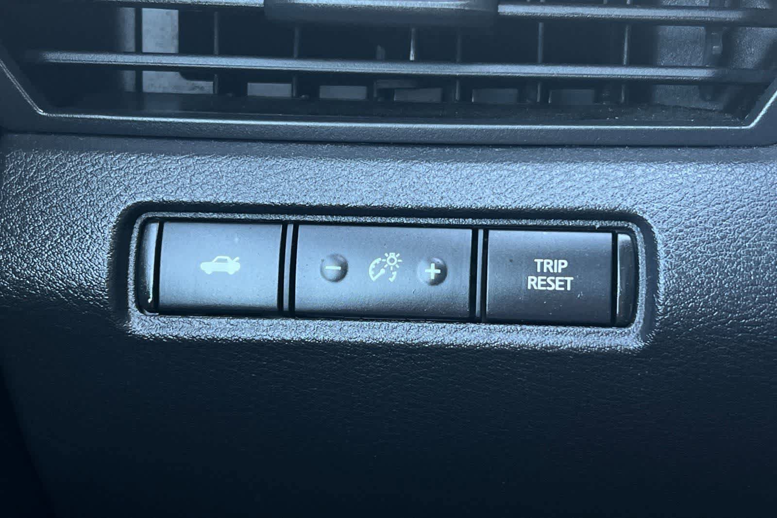 Used 2024 Nissan Altima 2.5 SR FWD image 31