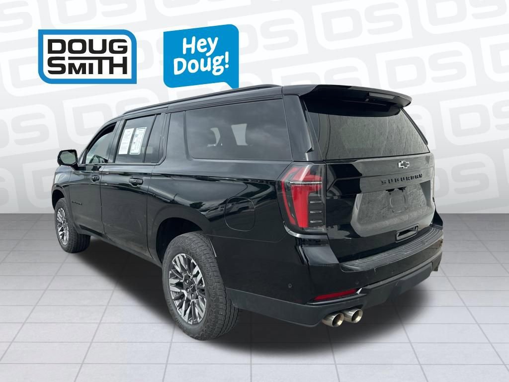 Used 2025 Chevrolet Suburban Z71 AWD/4WD image 4