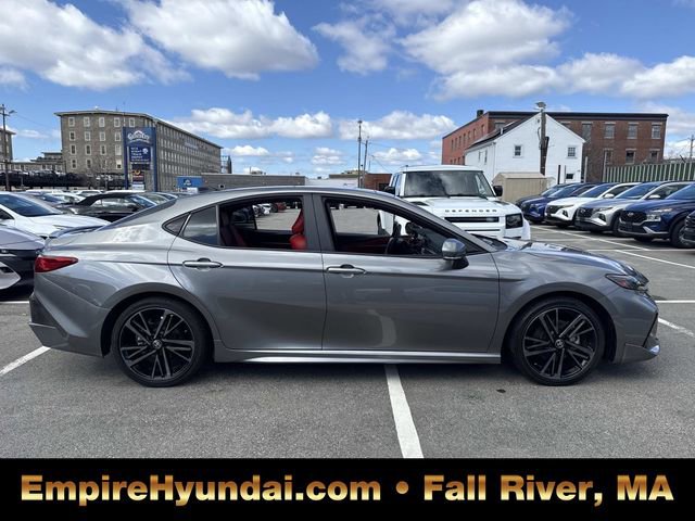 Used 2025 Toyota Camry XSE image 3