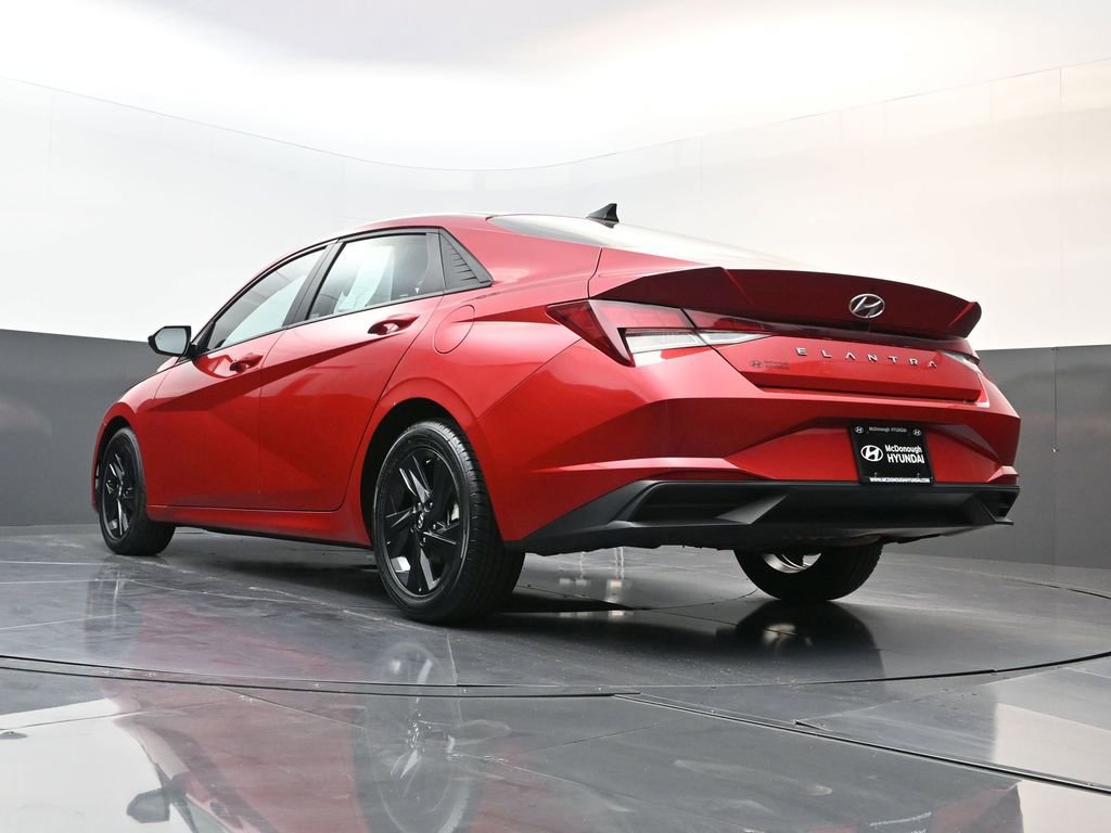 Certified 2023 Hyundai Elantra SEL w/ Preferred Accessory Package image 25