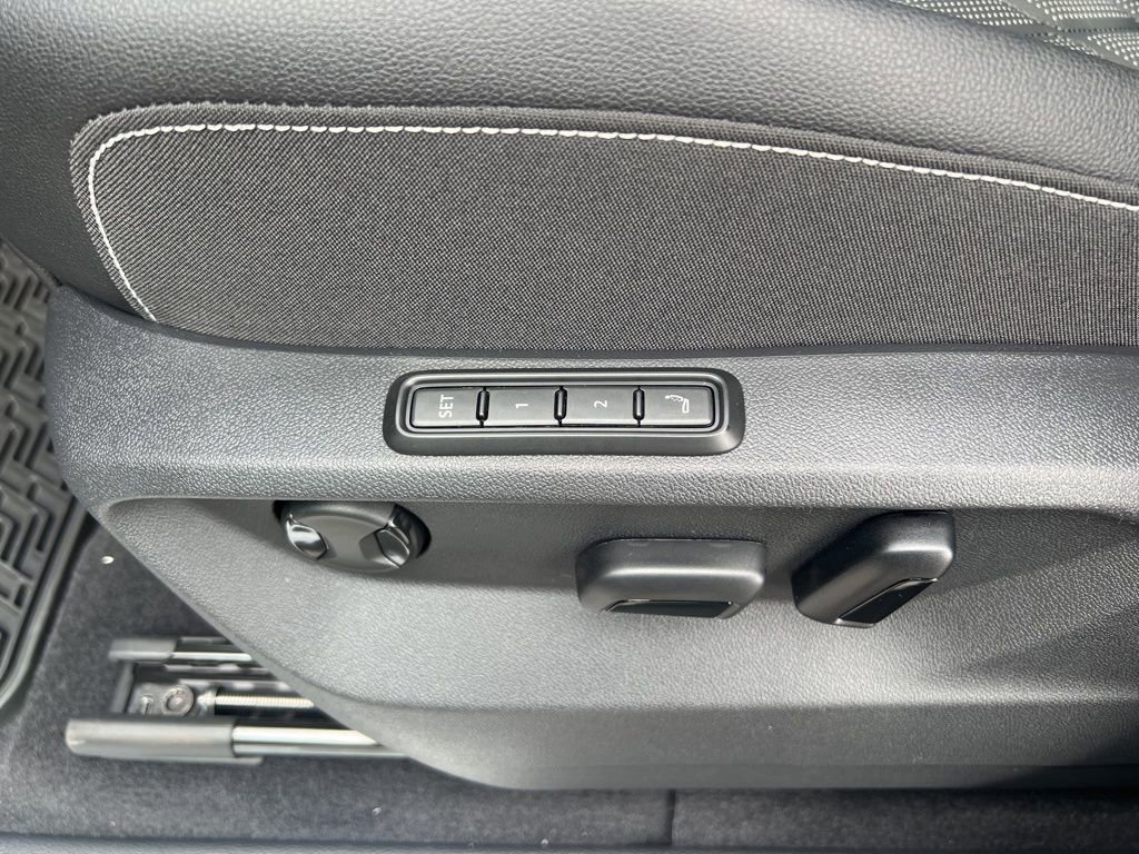 New 2026 Volkswagen Atlas SEL Premium R-Line image 20