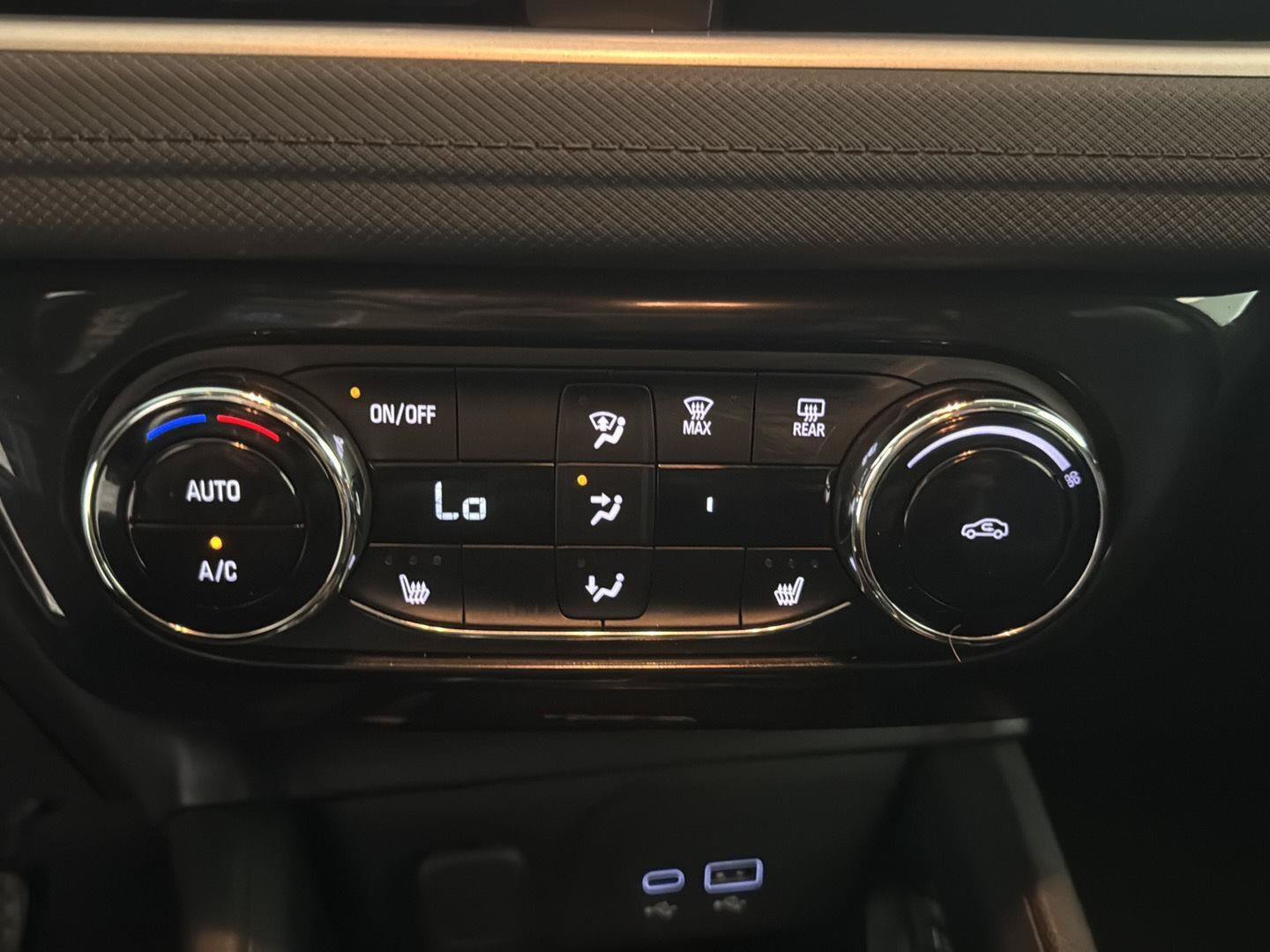 Used 2024 Chevrolet TrailBlazer LT w/ Convenience Package FWD image 20