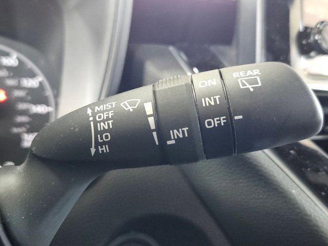 Used 2024 Toyota Corolla Cross SE image 12