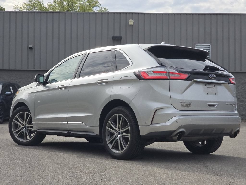 Used 2019 Ford Edge Titanium w/ Equipment Group 301A FWD image 15
