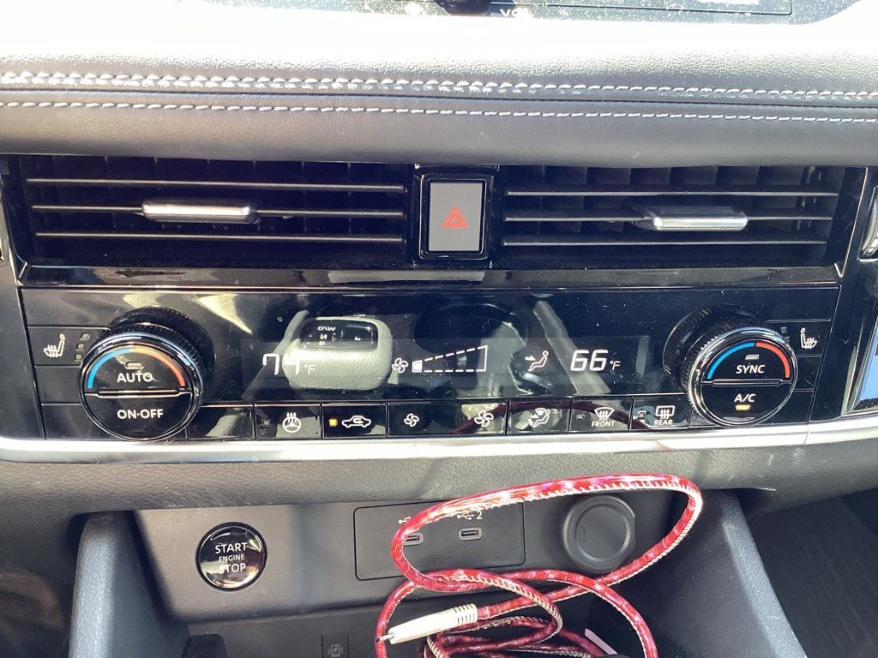 Used 2024 Nissan Rogue SL image 15