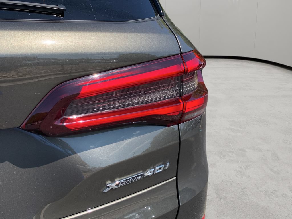 Used 2022 BMW X5 xDrive40i w/ Premium Package AWD/4WD image 46