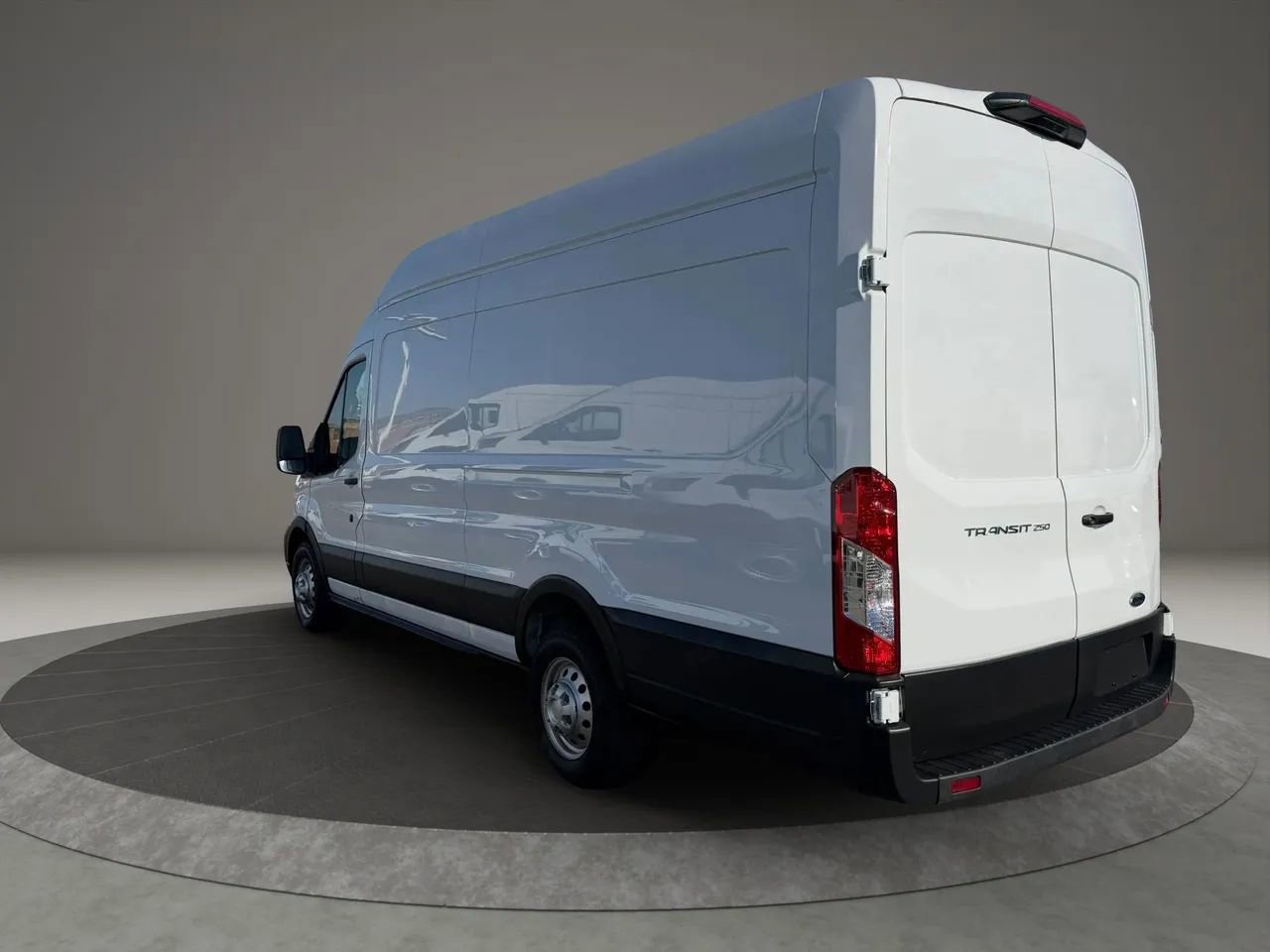 Used 2023 Ford Transit 250 148 High Roof Extended AWD image 5