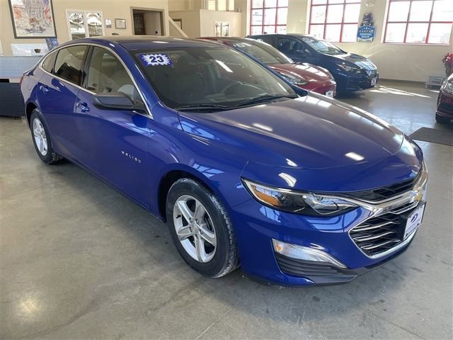 Used 2023 Chevrolet Malibu LS FWD image 2