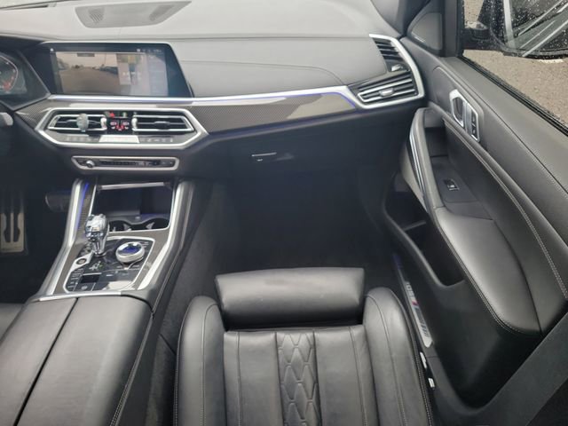 Used 2022 BMW X6 M50i image 16