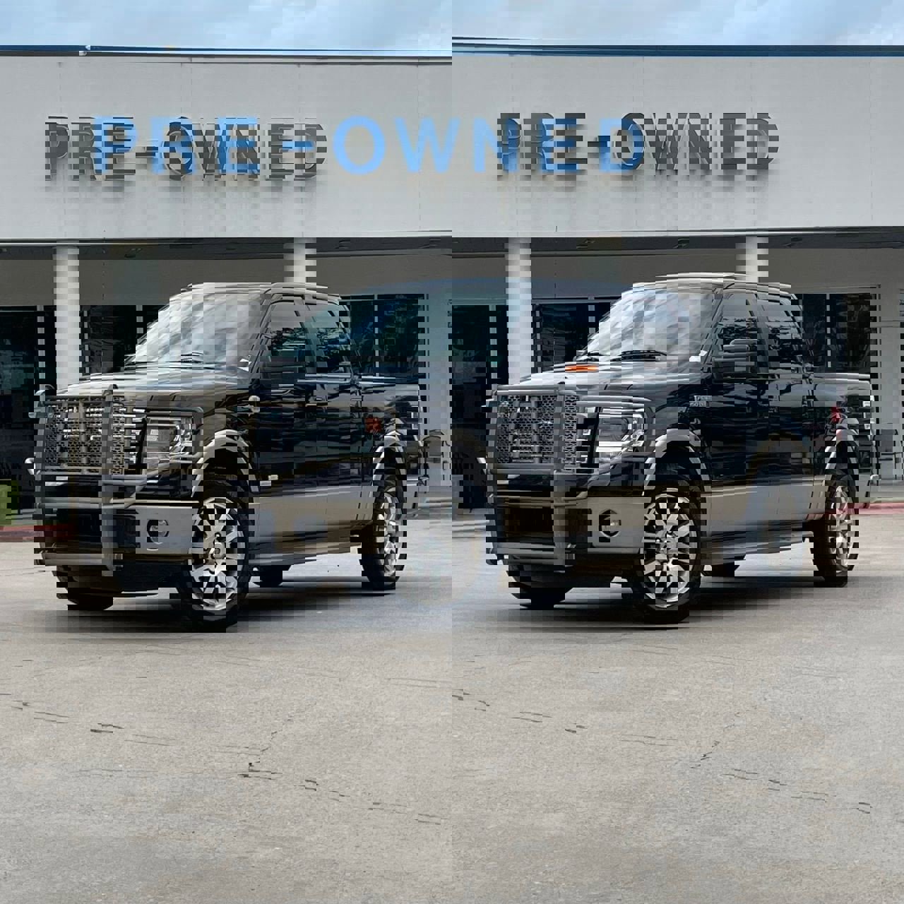 Used 2014 Ford F150 King Ranch w/ King Ranch Luxury Package RWD image 1