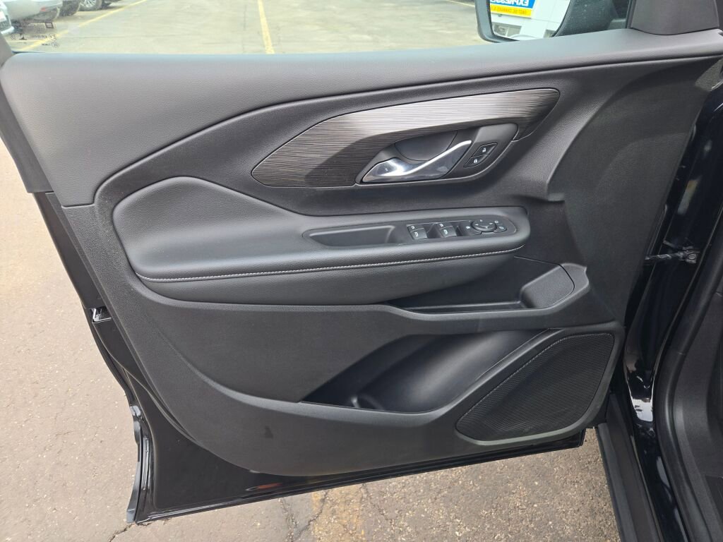 Used 2024 GMC Terrain SLE w/ Driver Convenience Package image 20