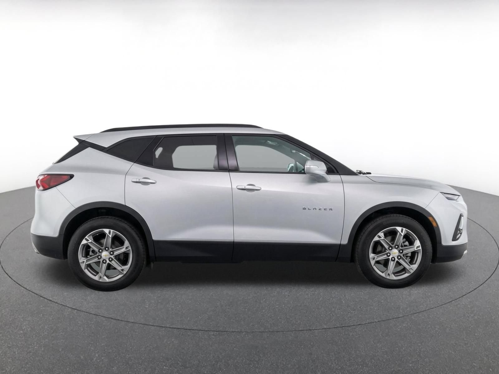 Used 2025 Chevrolet Blazer LT FWD image 10